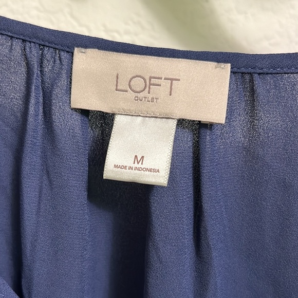 Beautiful Blue Loft Blouse with gorgeous details - Picture 2 of 3